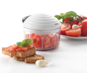 metaltex Hachoir à fruits et légumes Rotomac, 600 ml, blanc metaltex Hachoir à fruits et légumes Rotomac, 600 ml, blanc