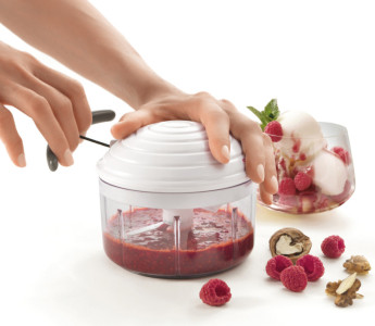metaltex Hachoir à fruits et légumes Rotomac, 600 ml, blanc