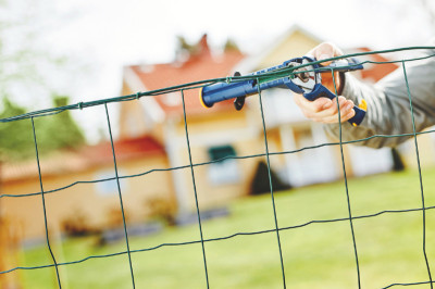 Rapid Pince à grillage FP222, incl. 200 agrafes VR22, bleu