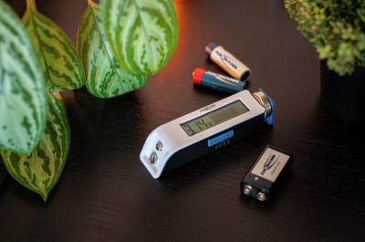 ANSMANN Batterie Tester Comfort Check, LCD-Display