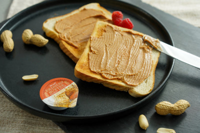 HELLMA Beurre de cacahuète, 80 portions, dans un carton