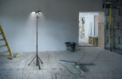 ANSMANN LED Akku-Arbeitsstrahler Triohead 7000R, mit Stativ