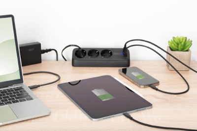 DIGITUS Steckdosenleiste, 3-fach + 3x USB, schwarz