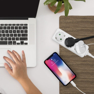 LogiLink Steckdosenleiste, 3-fach, ohne Schalter, schwarz