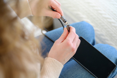 ANSMANN Bandoulière/câble smartphone, USB-C-Lightning, noir