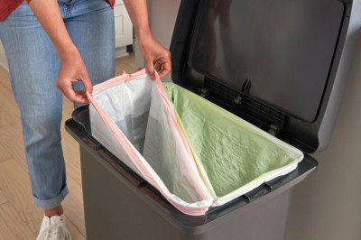 Rubbermaid Poubelle à pédale Premier Series, 71 litres