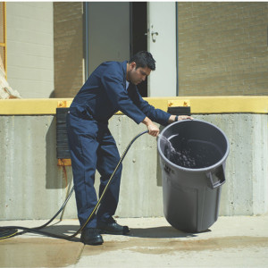 Restposten: Rubbermaid Container BRUTE 75,7 Liter, PP, grau