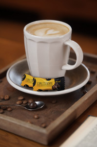 HELLMA Grains espresso enrobés de chocolat noir, dans un