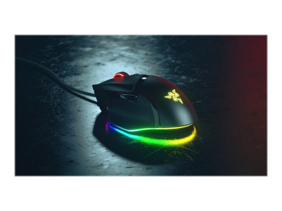 Razer : BASILISK V3 .