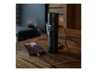 Xtorm : XTORM 20W FLASHLIGHT POWERBANK 10.500MAH