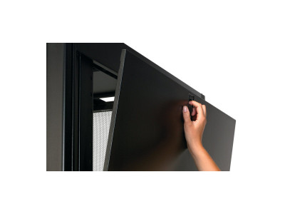 APC : UPG NETSHELTER SX 42UX600X1070MM W/ SIDES (178.00kg)